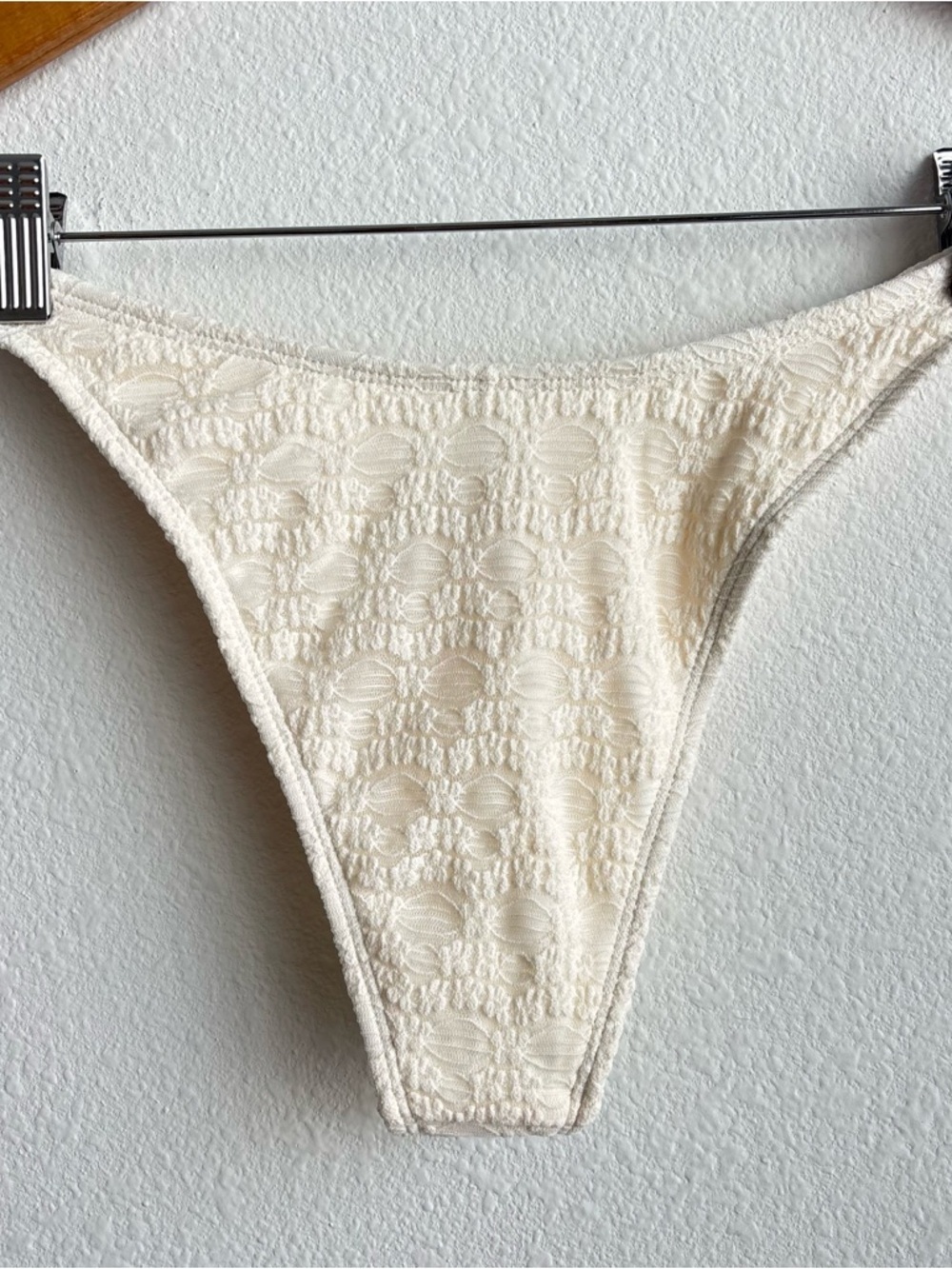 NWT Dippin' Daisy's Feyre Underwire Cream Textured Tiny Bow Cheeky Bikini Set S - Picture 10 of 13